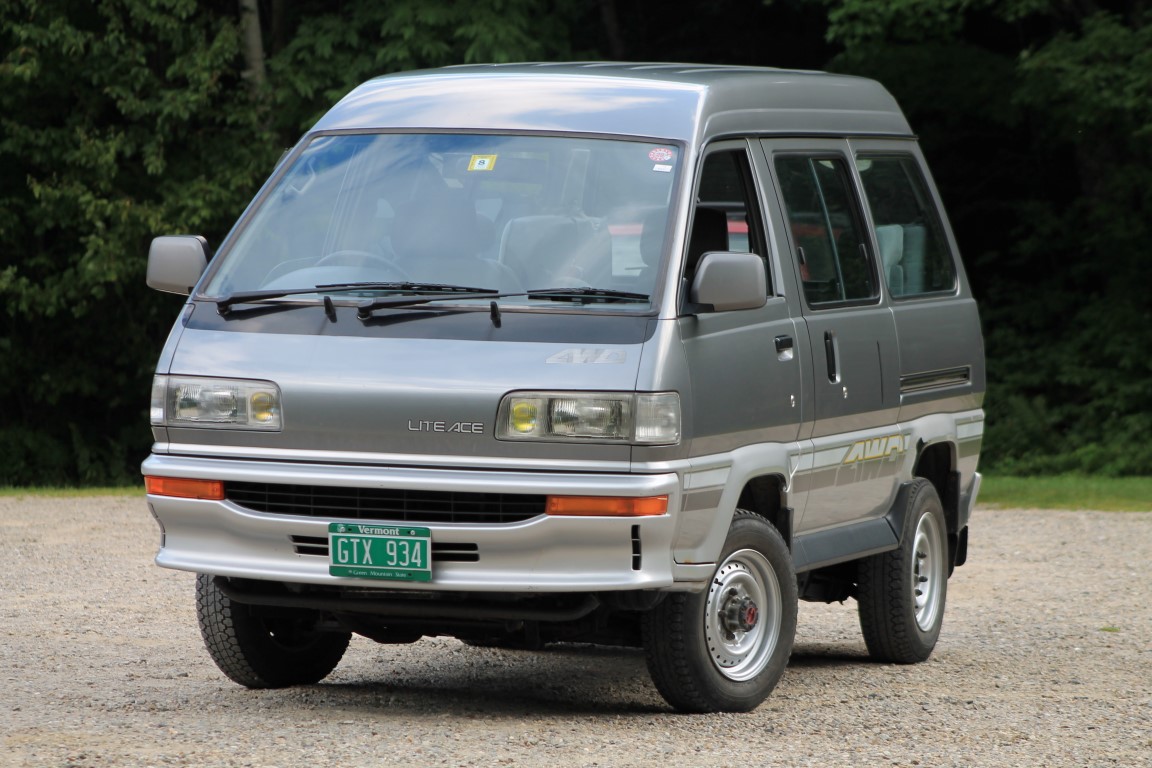 Toyota lite ace 1990
