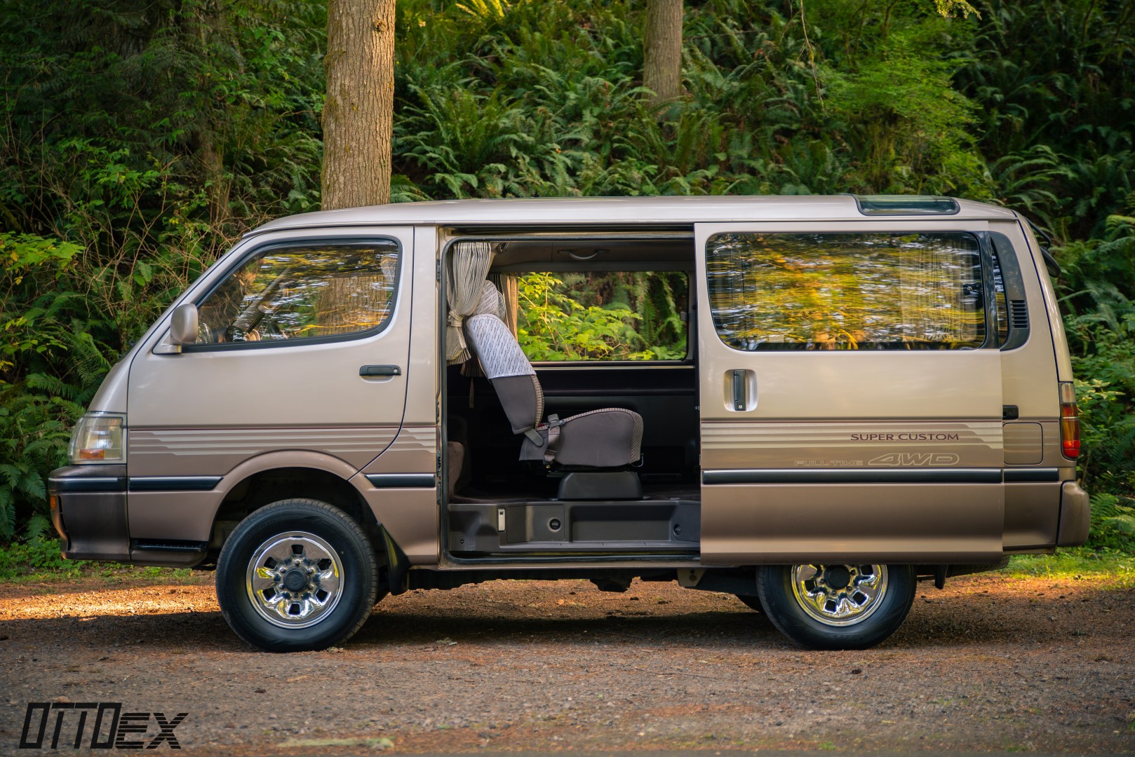 1994 hiace super custom