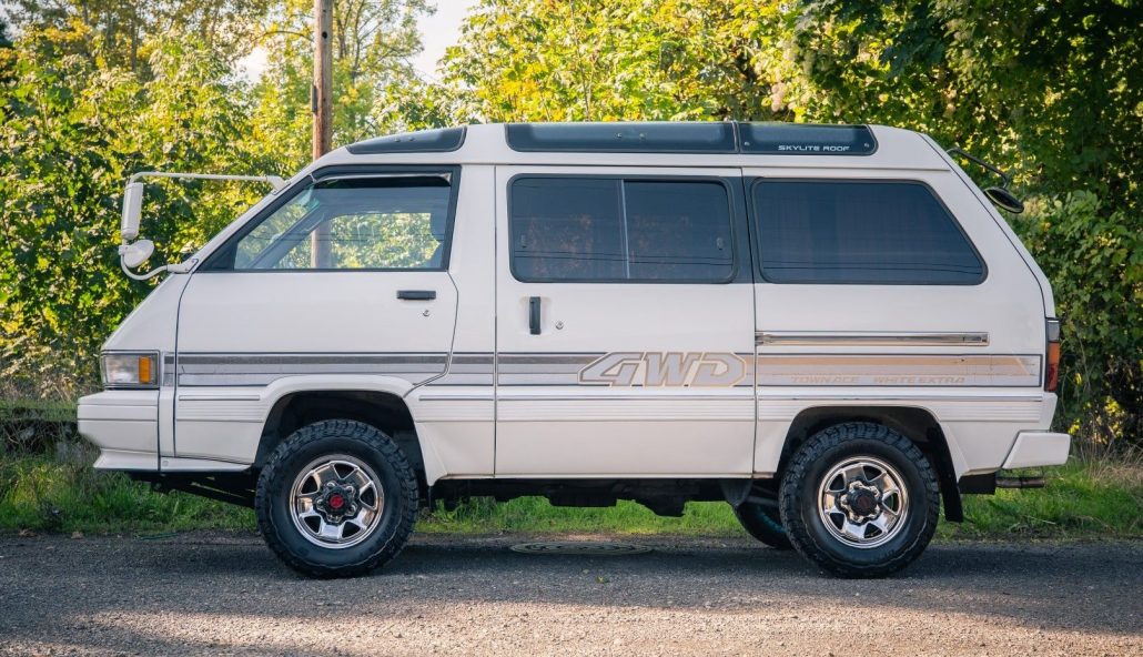 Toyota 4x4 Van for sale Portland, OR by Ottoex