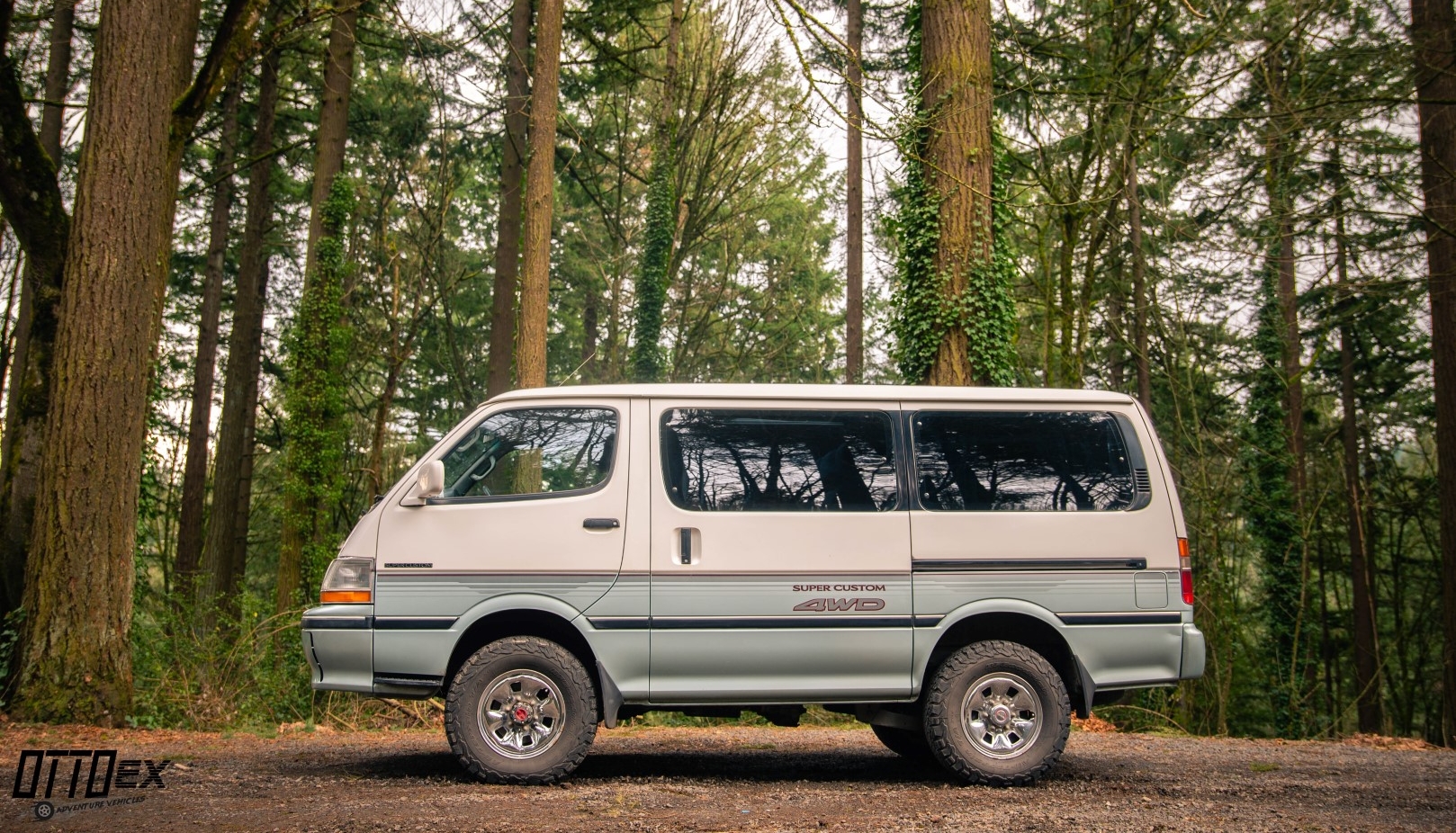 Toyota Hiace 4x4 Van with Lift Kit