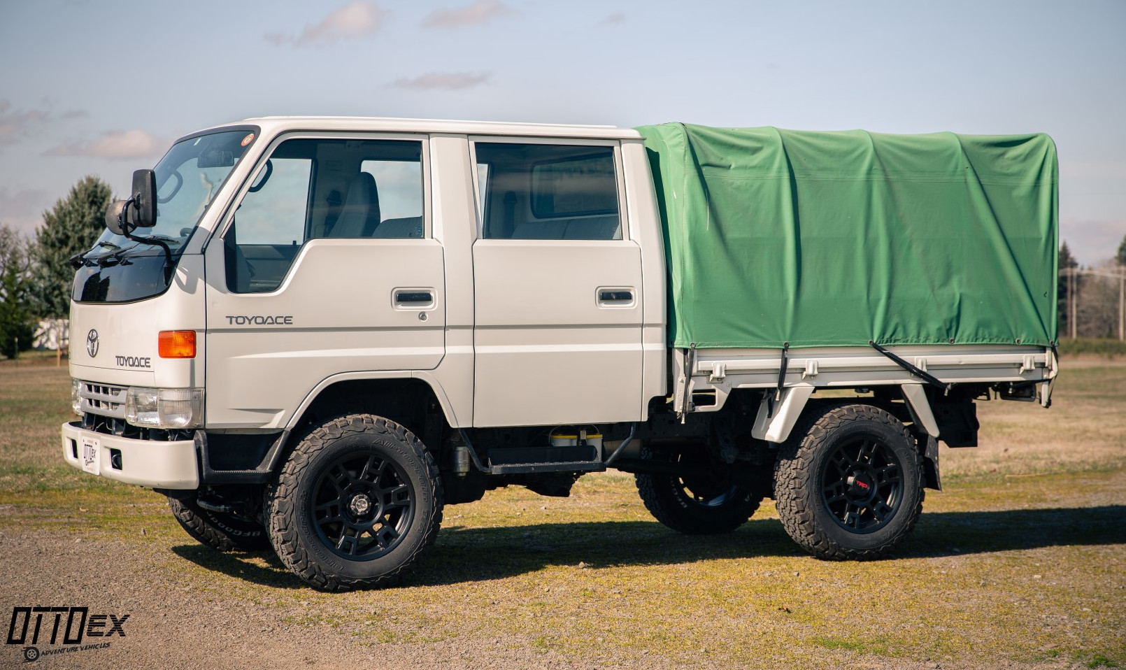 This 1998 Toyoace Double Cab Truck 4x4 Diesel